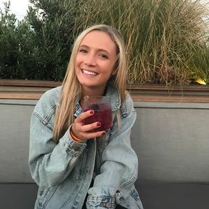 Meet your Posher, Madelyn